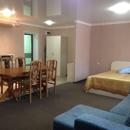 Oolit Hotel Lisakovsk Eksteriør bilde